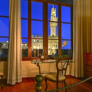 Palazzo Uguccioni Firenze